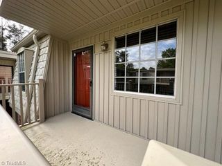 3830 Country Club Road L, Winston-salem, NC 27104