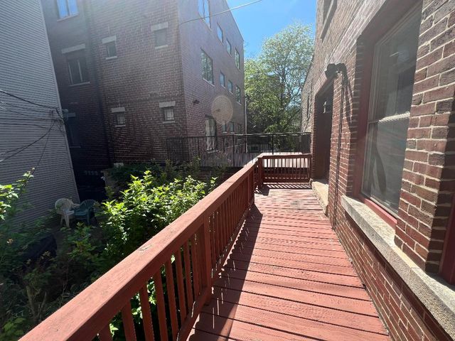 852 W Diversey Parkway 1R, Chicago, IL 60614