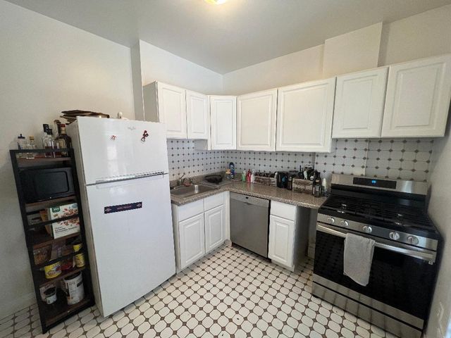 852 W Diversey Parkway 1R, Chicago, IL 60614