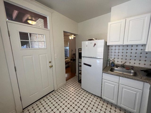 852 W Diversey Parkway 1R, Chicago, IL 60614