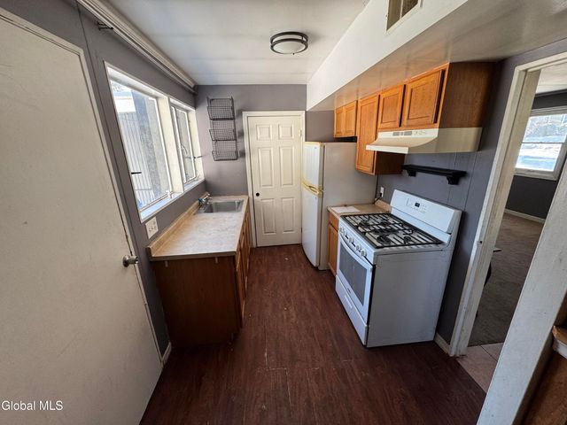 2940 W Lydius Street, Guilderland, NY 12303