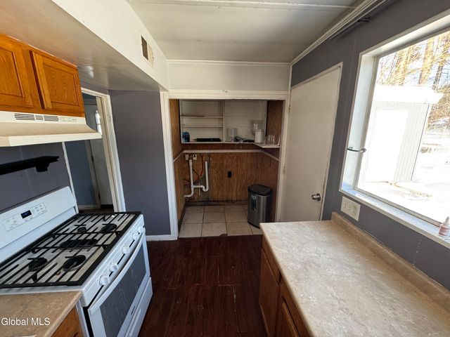 2940 W Lydius Street, Guilderland, NY 12303