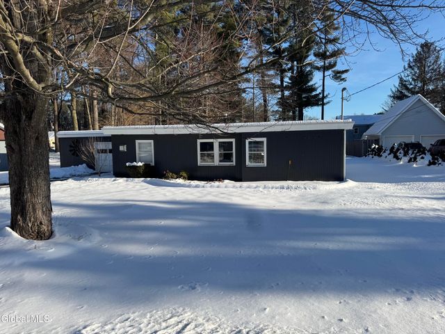 2940 W Lydius Street, Guilderland, NY 12303