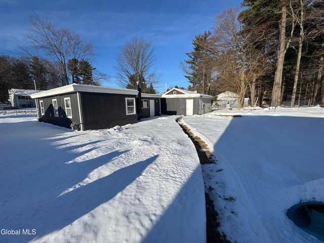 2940 W Lydius Street, Guilderland, NY 12303