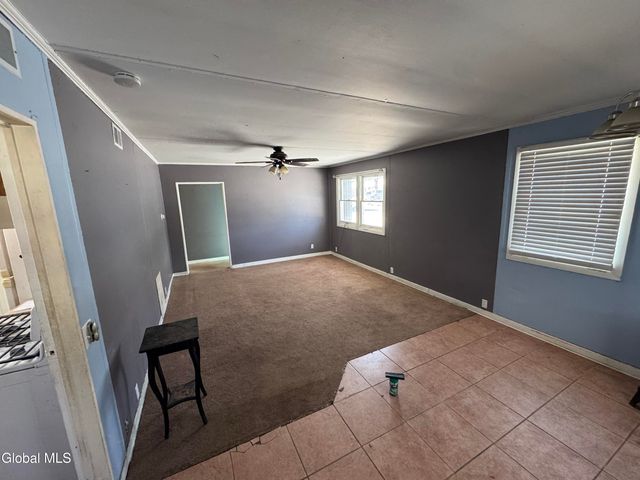 2940 W Lydius Street, Guilderland, NY 12303