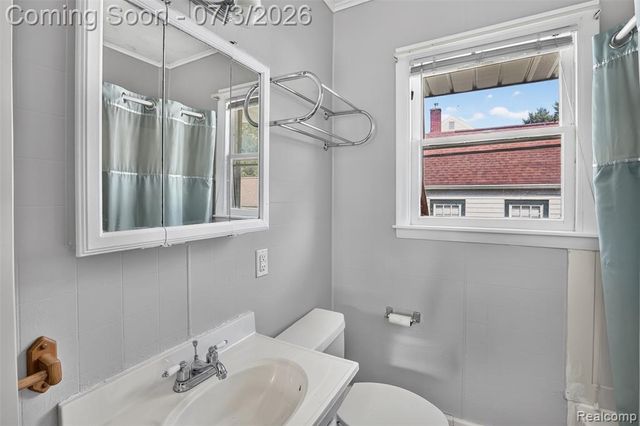 4322 Baker Road, Bridgeport, MI 48722
