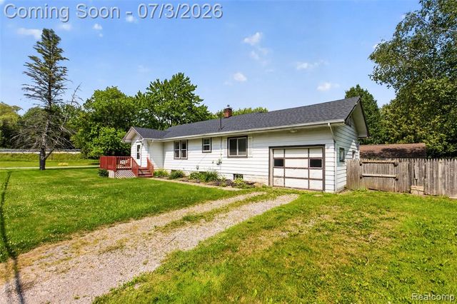 4322 Baker Road, Bridgeport, MI 48722