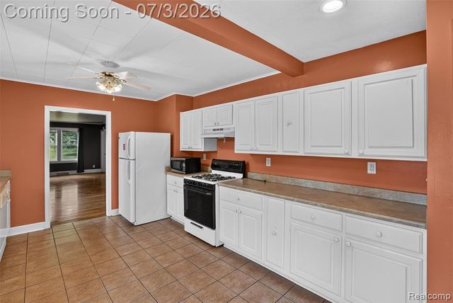 4322 Baker Road, Bridgeport, MI 48722