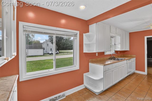 4322 Baker Road, Bridgeport, MI 48722