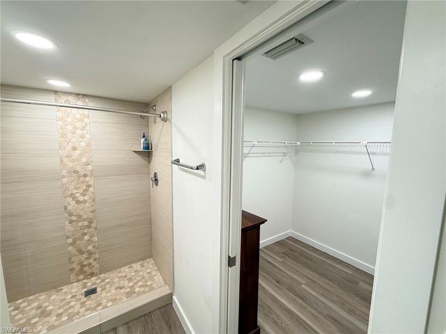 3491 County Barn RD 103, Naples, FL 34112