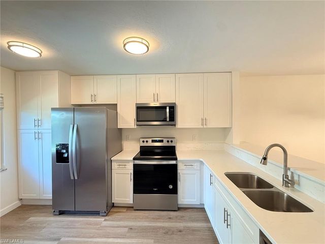 3491 County Barn RD 103, Naples, FL 34112
