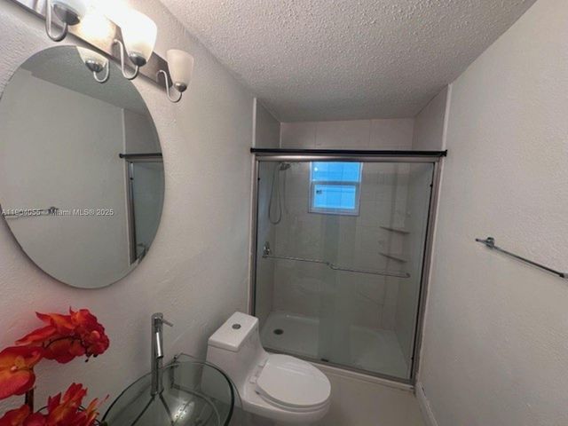 2898 NW 6th Ct, Fort Lauderdale, FL 33311