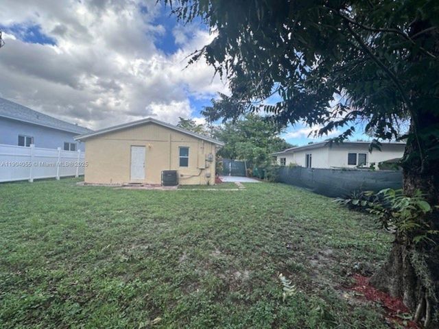 2898 NW 6th Ct, Fort Lauderdale, FL 33311