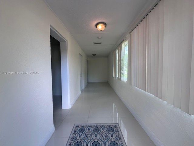 2898 NW 6th Ct, Fort Lauderdale, FL 33311