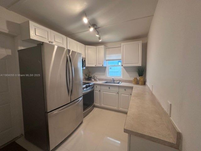 2898 NW 6th Ct, Fort Lauderdale, FL 33311