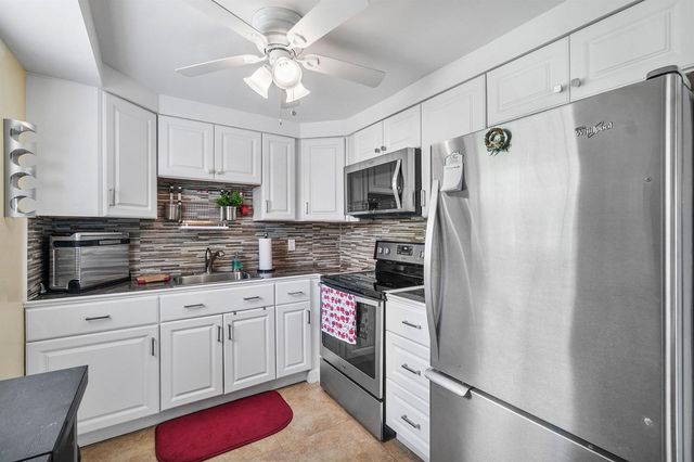 737 FLANDERS P Drive, Delray Beach, FL 33484
