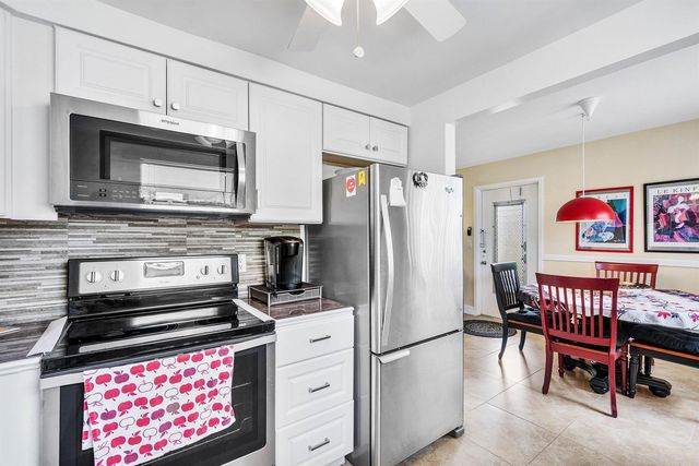 737 FLANDERS P Drive, Delray Beach, FL 33484