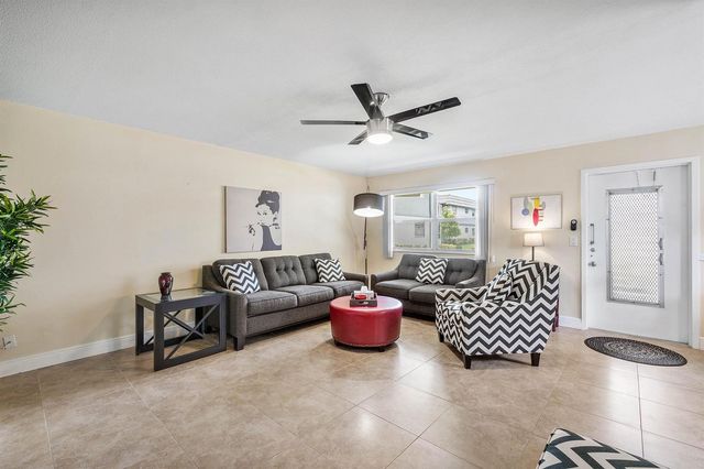 737 FLANDERS P Drive, Delray Beach, FL 33484