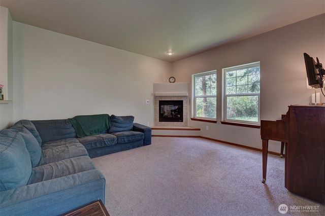 10648 NE Kingston Meadow Circle, Kingston, WA 98346