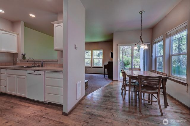 10648 NE Kingston Meadow Circle, Kingston, WA 98346