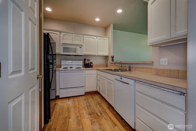 10648 NE Kingston Meadow Circle, Kingston, WA 98346