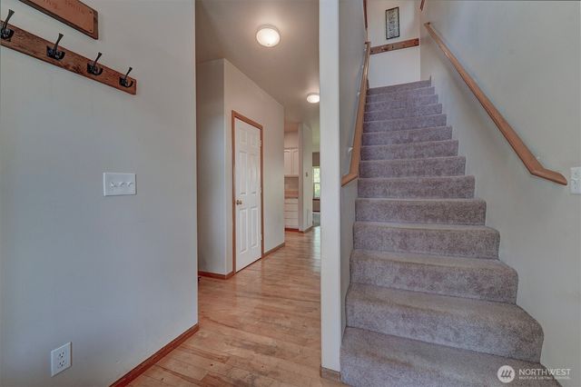 10648 NE Kingston Meadow Circle, Kingston, WA 98346