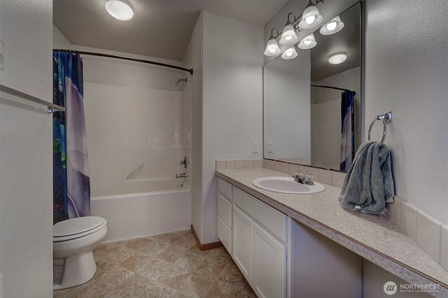 10648 NE Kingston Meadow Circle, Kingston, WA 98346