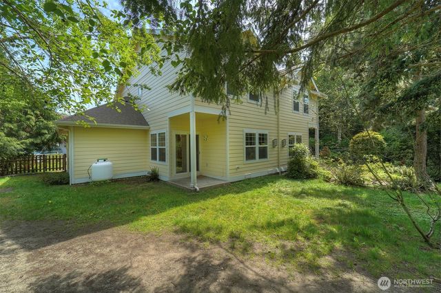 10648 NE Kingston Meadow Circle, Kingston, WA 98346