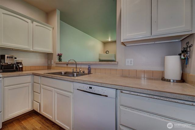 10648 NE Kingston Meadow Circle, Kingston, WA 98346
