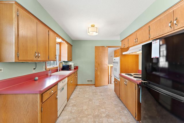 7447 Cloman Way, Inver Grove Heights, MN 55076