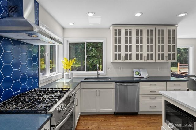 22507 SE 261st Street, Maple Valley, WA 98038