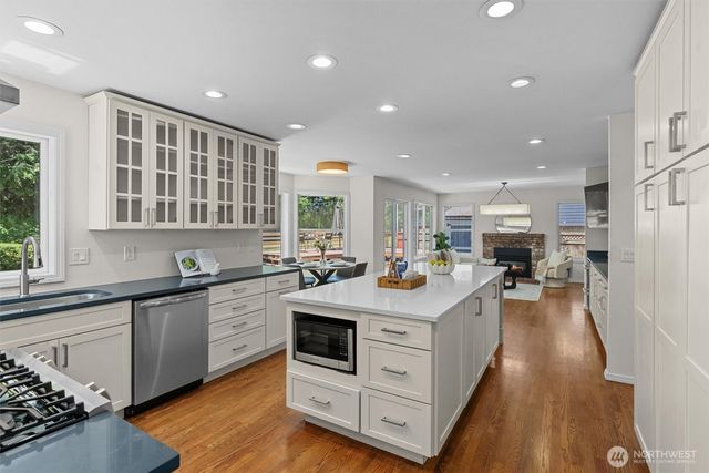 22507 SE 261st Street, Maple Valley, WA 98038