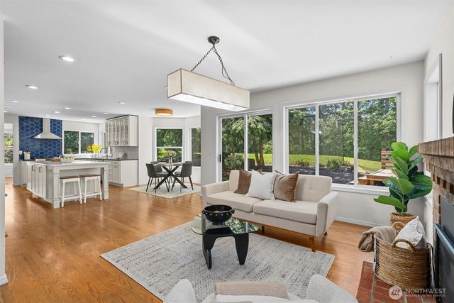 22507 SE 261st Street, Maple Valley, WA 98038