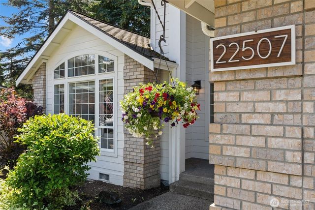 22507 SE 261st Street, Maple Valley, WA 98038