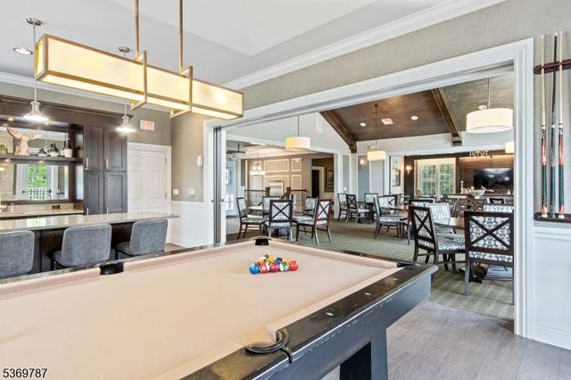 13 Tutbury Ct, Mount Olive Twp., NJ 07828