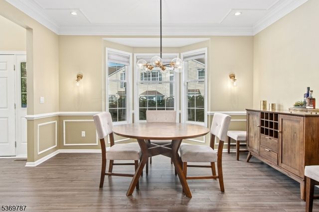 13 Tutbury Ct, Mount Olive Twp., NJ 07828