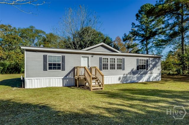 3290 Eldora Road, Ellabell, GA 31308