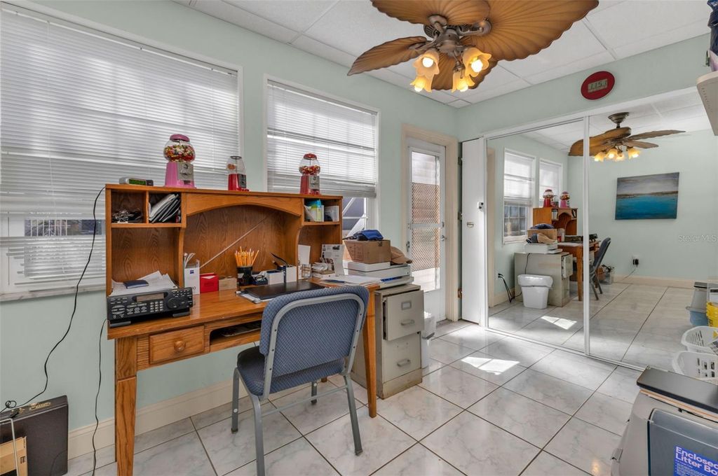 Image 12 of property listing at 4158 TAMIAMI TRAIL F5, Port Charlotte, FL 33952