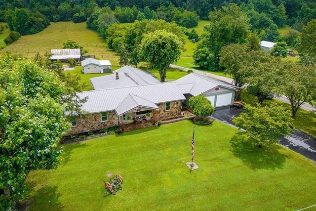 1653 Lester Flatt Road, Sparta, TN 38583