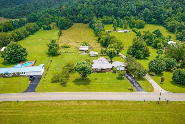 1653 Lester Flatt Road, Sparta, TN 38583