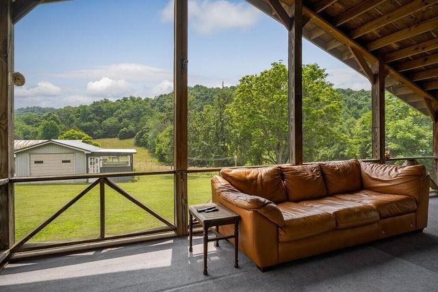 1653 Lester Flatt Road, Sparta, TN 38583