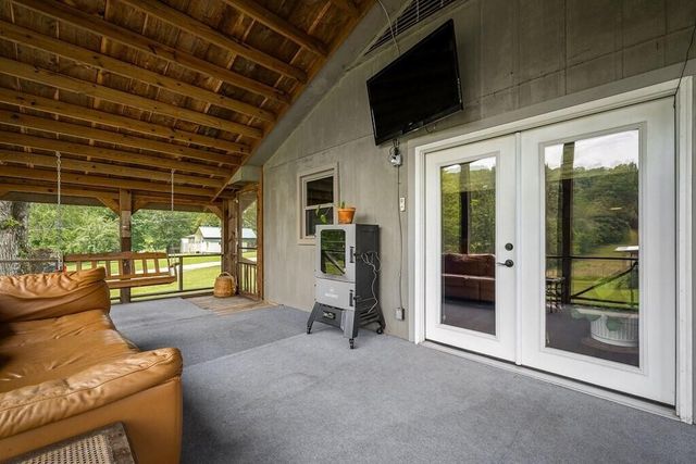 1653 Lester Flatt Road, Sparta, TN 38583