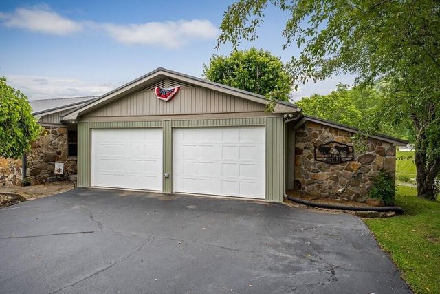 1653 Lester Flatt Road, Sparta, TN 38583
