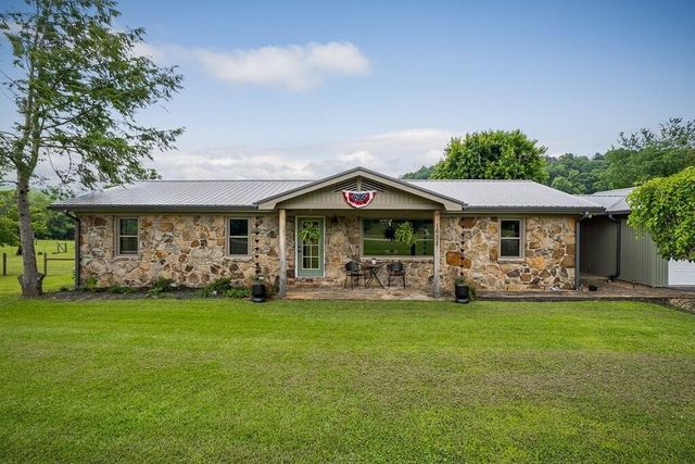 1653 Lester Flatt Road, Sparta, TN 38583