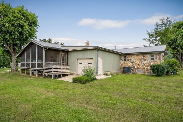 1653 Lester Flatt Road, Sparta, TN 38583