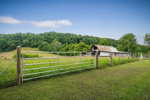 1653 Lester Flatt Road, Sparta, TN 38583