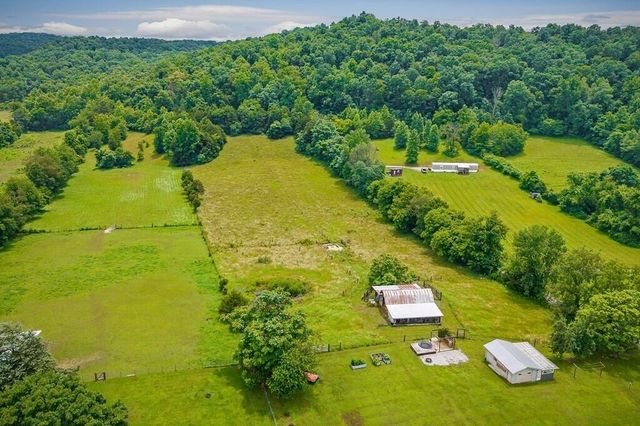 1653 Lester Flatt Road, Sparta, TN 38583