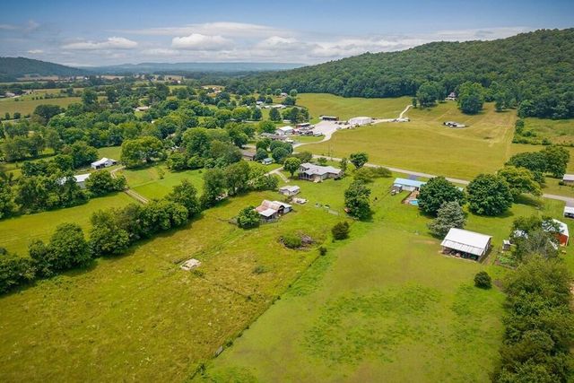 1653 Lester Flatt Road, Sparta, TN 38583