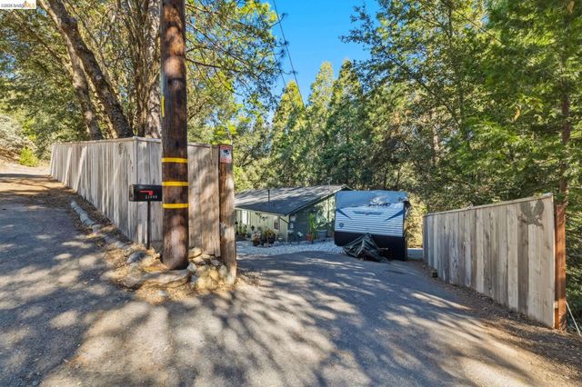21999 Fallview, Sonora, CA 95370