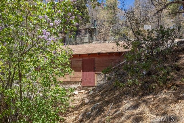 352 Big Bear Trail, Fawnskin, CA 92333